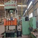 []徐州500吨四柱液压机，台面1.4米1.4米，开口1.5米，行.